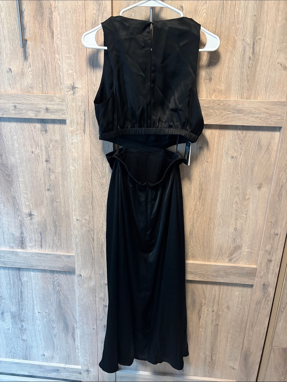 Aritzia Babaton Black Sleeveless Midi Dress with Waist Cutouts - Picture 4 of 4